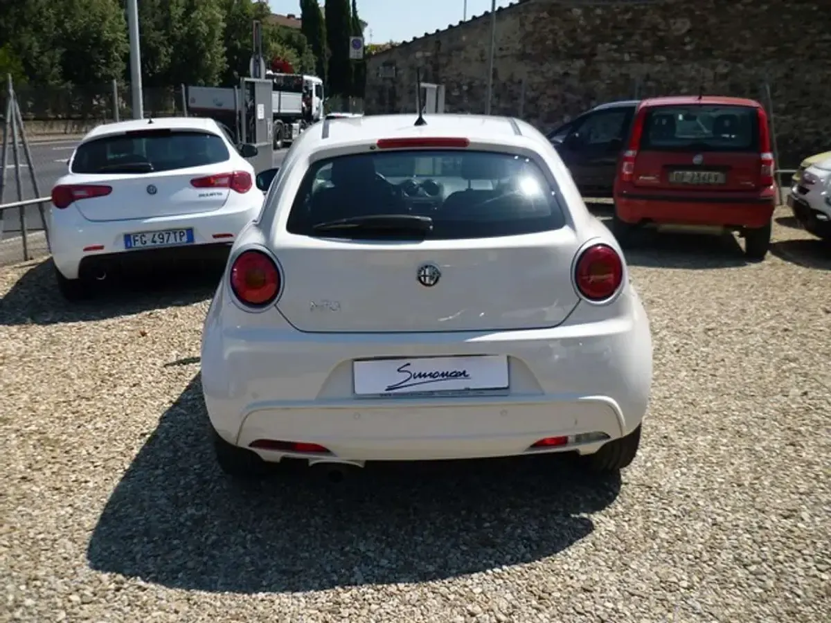 Usata Alfa Romeo MiTo Distinctive 79 CV (58 kW) 2016 Bianco Utilitaria