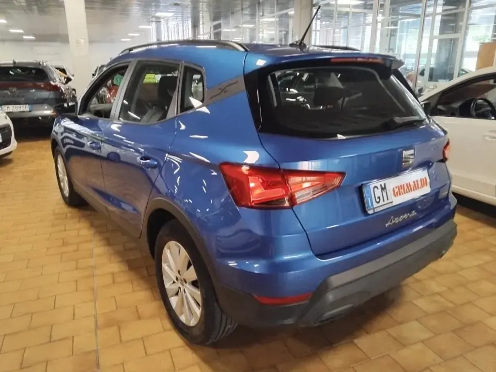 Usata Seat Arona Style 95 CV (69 kW) 2023 Blu zaffiro / metallizzato SUV