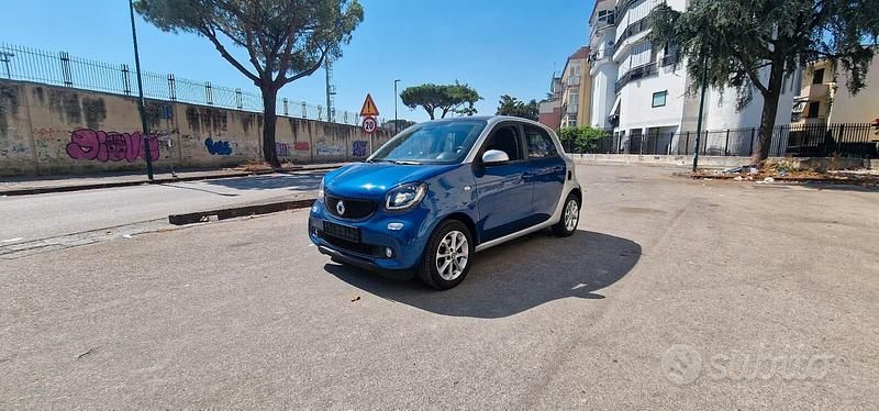 Blu Usata 2017 Smart ForFour Passion Due volumi | 8900 € (Ottimo prezzo) - Immagine 1/4