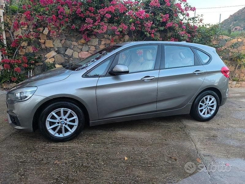 Usata BMW 218 Luxury Line 2015 Grigio Monovolume