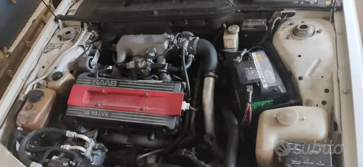 Usata Saab 9000 135 CV (99 kW) 1989 Bianco Berlina