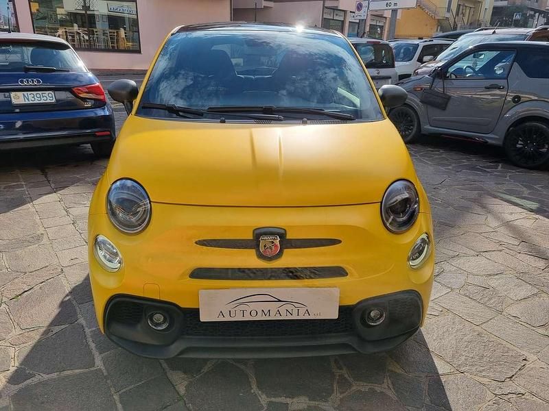 Usata Abarth 595 Competizione 179 CV (131 kW) 2021 Nero wrappata giallo Utilitaria