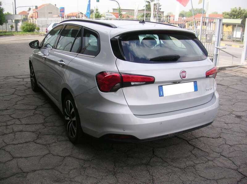 Usata Fiat Tipo Lounge 120 CV (88 kW) 2019 Argento Station wagon