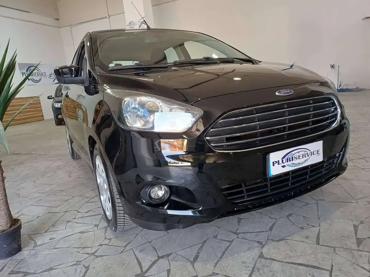 Usata Ford Ka 71 CV (52 kW) 2017 Nero Berlina