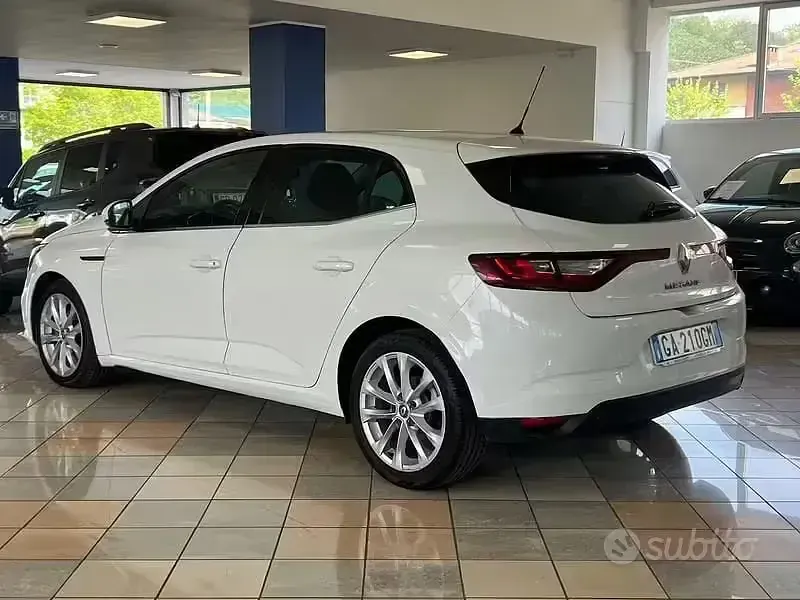 Usata Renault Mégane Business 116 CV (85 kW) 2020 Bianco Berlina