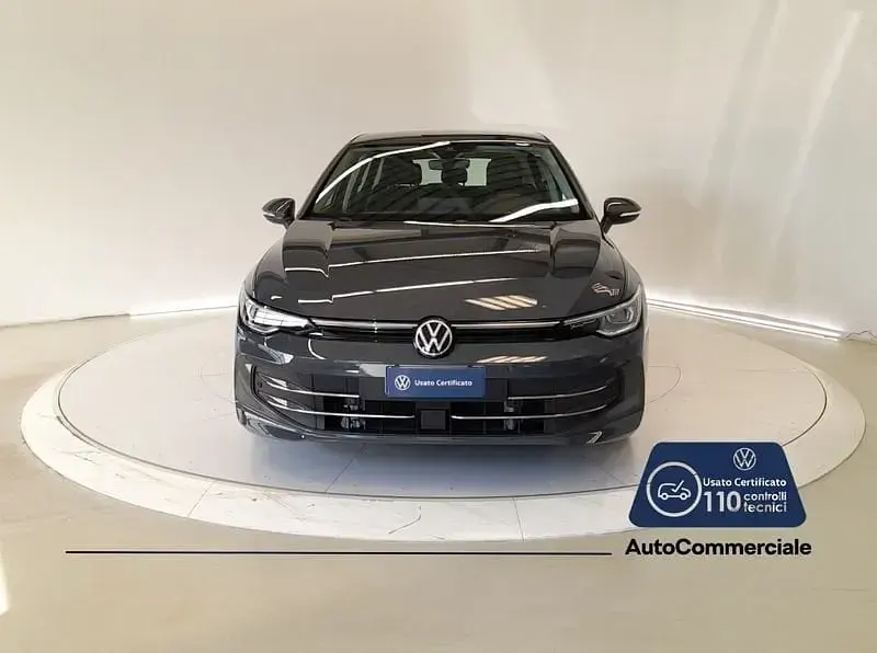 Usata VW Golf VIII Style 150 CV (110 kW) 2025 Grigio scuro Berlina