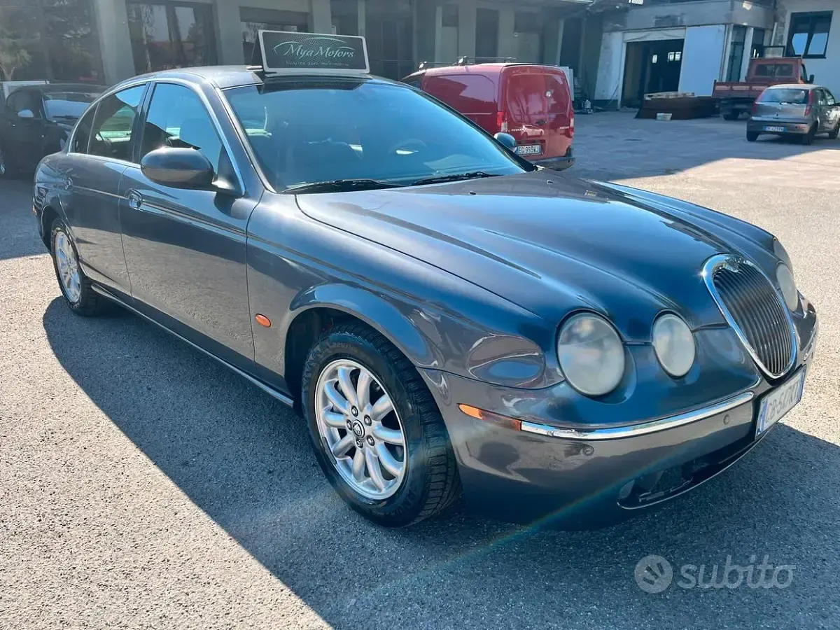 Usata Jaguar S-Type Executive 200 CV (147 kW) 2002 Grigio Berlina