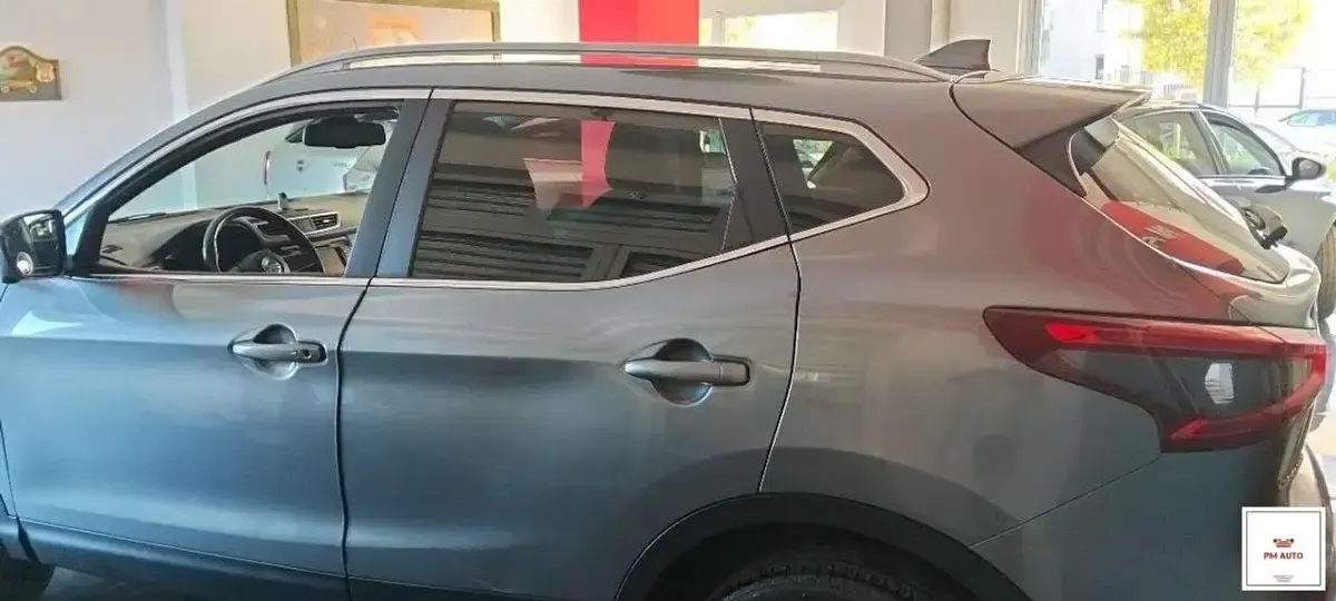 Usata Nissan Qashqai N-Connecta 110 CV (80 kW) 2018 Grigio chiaro SUV