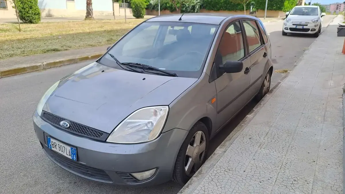 Usata Ford Fiesta Zetec 68 CV (50 kW) 2007 Utilitaria