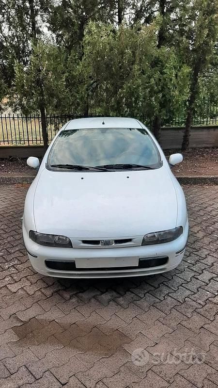 Usata 1999 Fiat Brava Due volumi | 500 € (Super prezzo) - Immagine 1/4