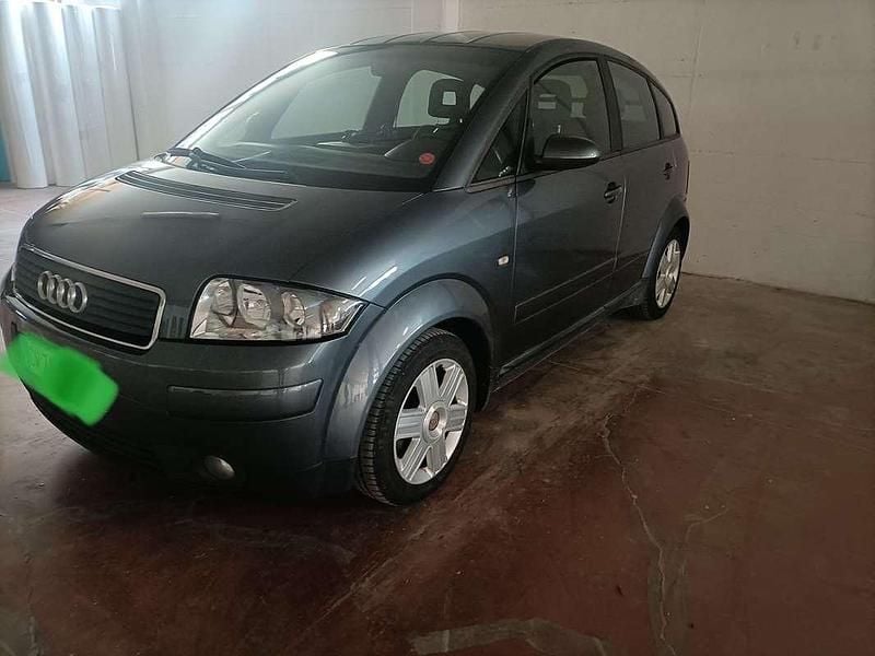 Usata Audi A2 Ambiente 75 CV (55 kW) 2004 Grigio Utilitaria