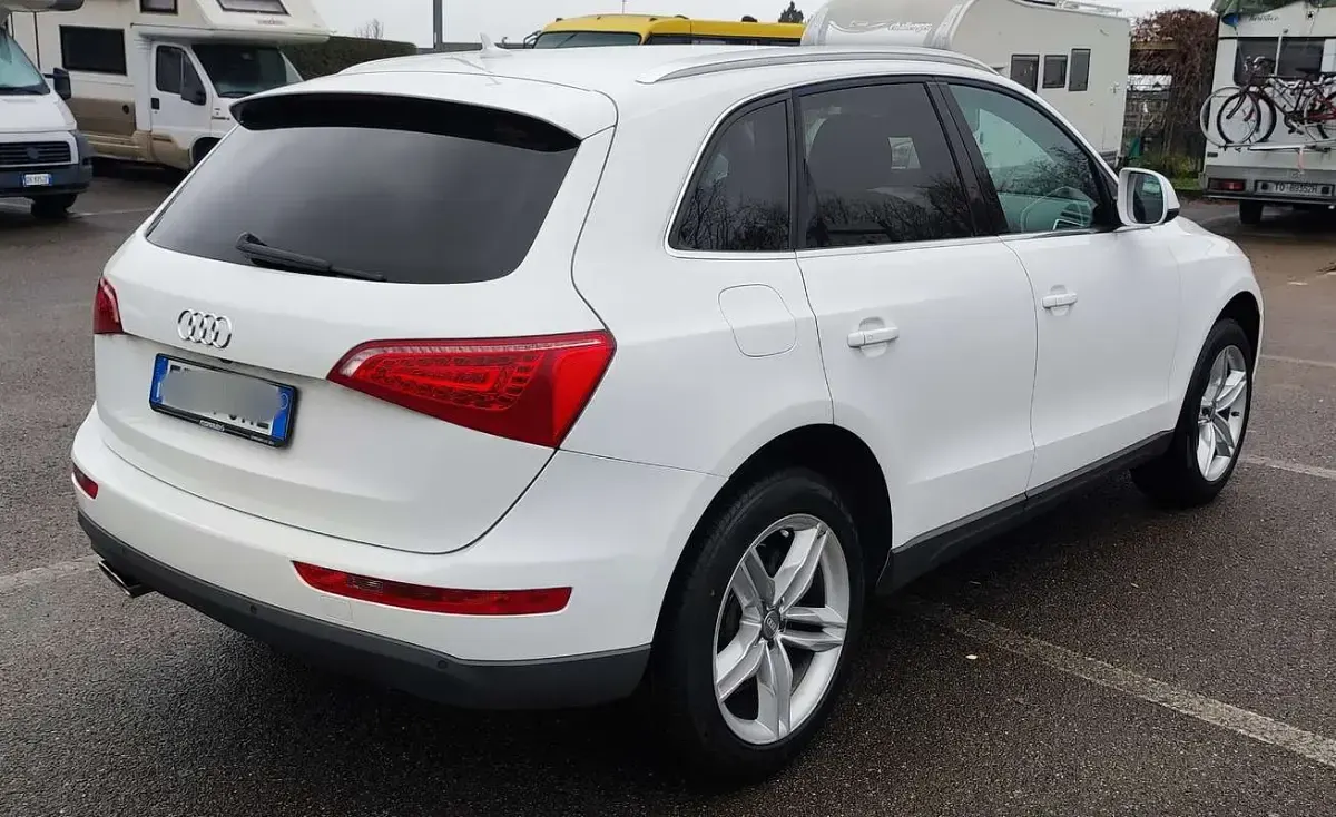 Usata Audi Q5 Ambiente 143 CV (105 kW) 2010 Bianco SUV