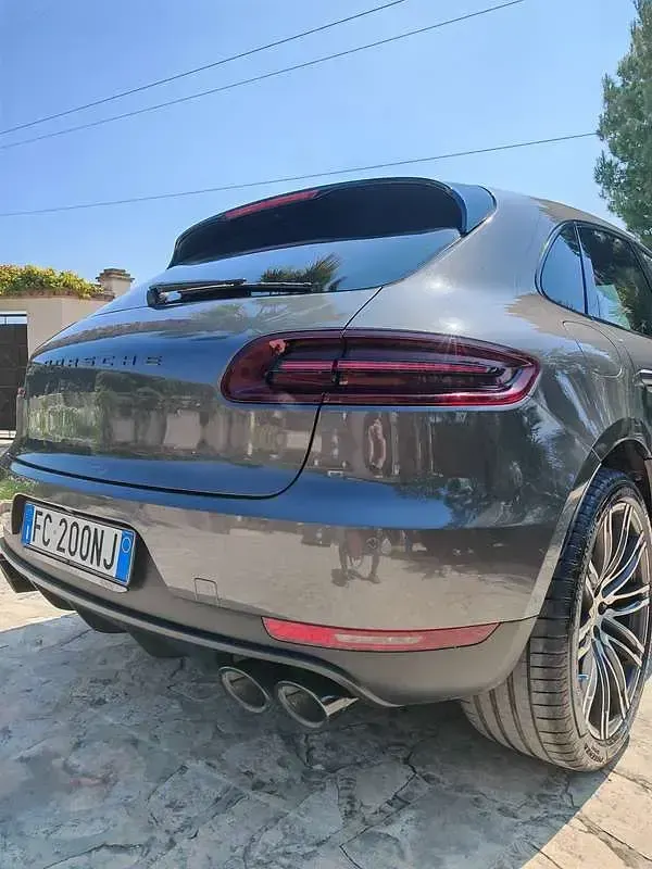 Usata Porsche Macan 250 CV (183 kW) 2016 Grigio SUV