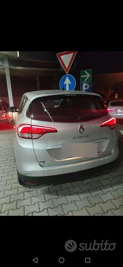 Usata Renault Scénic 120 CV (88 kW) 2020 Grigio Monovolume