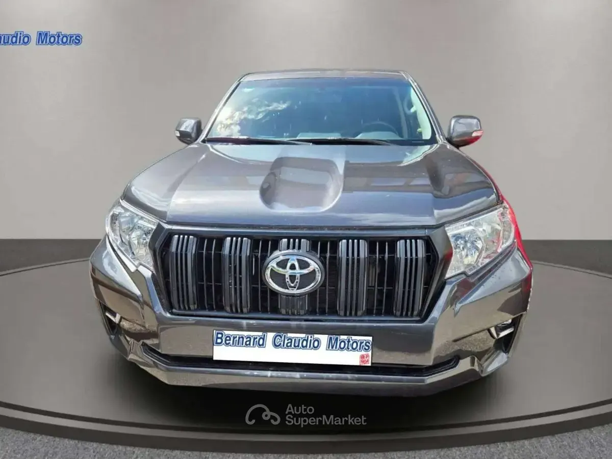 Usata Toyota Land Cruiser 204 CV (150 kW) 2023 Grigio SUV