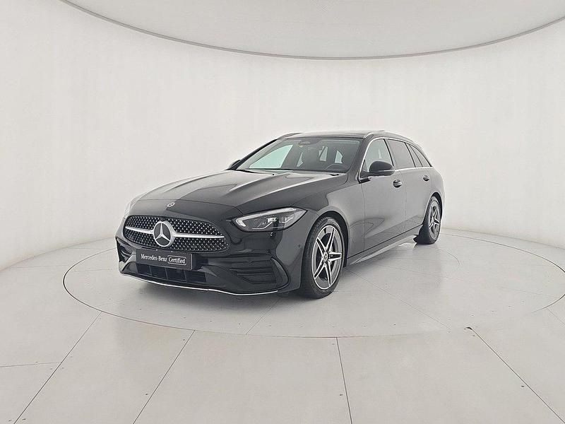 Usata Mercedes 200 Premium 163 CV (119 kW) 2023 Nero ; Station wagon