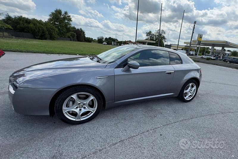 Usata Alfa Romeo Brera 210 CV (154 kW) 2006 Grigio Coupé