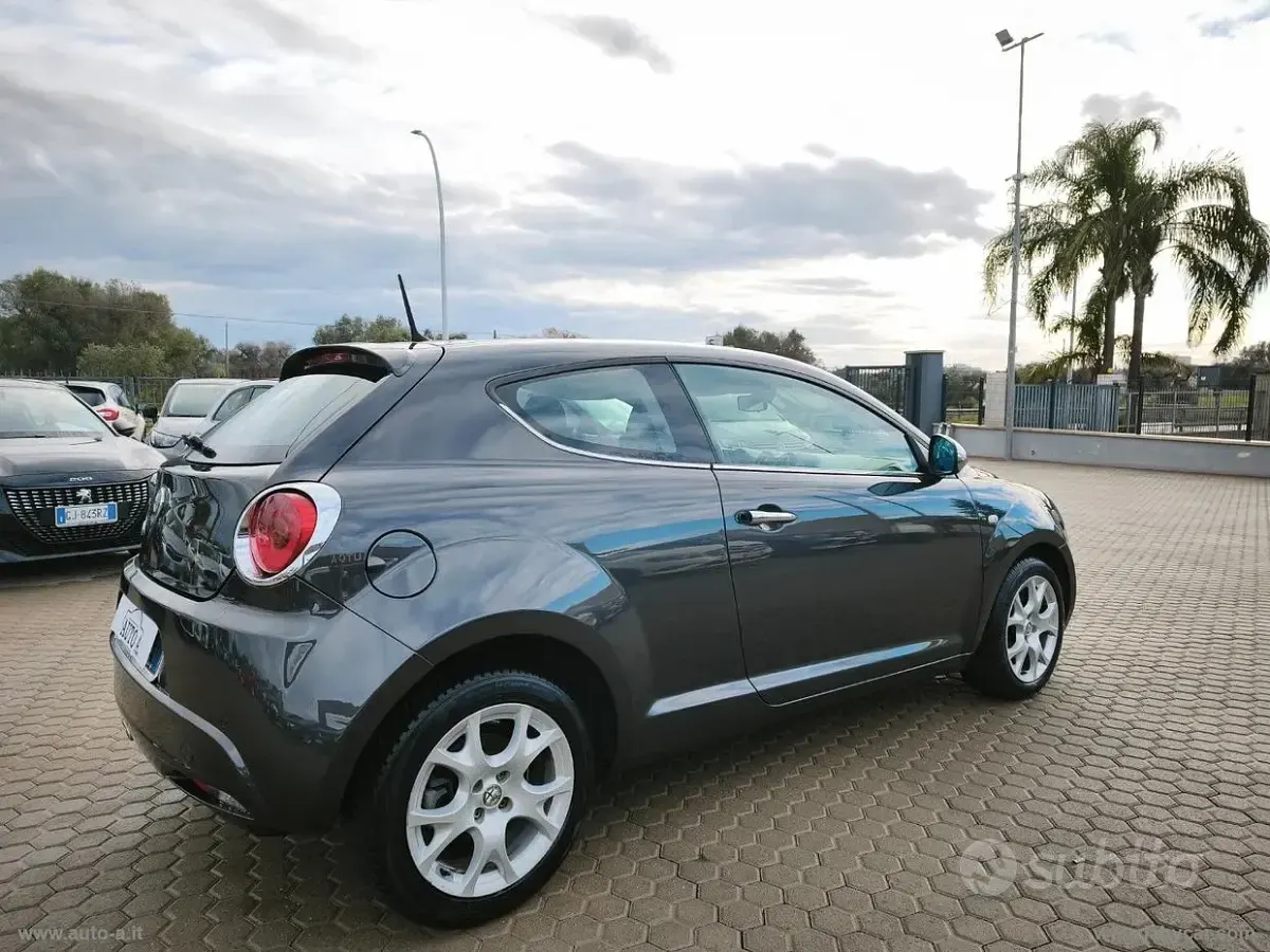 Usata Alfa Romeo MiTo Distinctive 85 CV (62 kW) 2014 Grigio Utilitaria