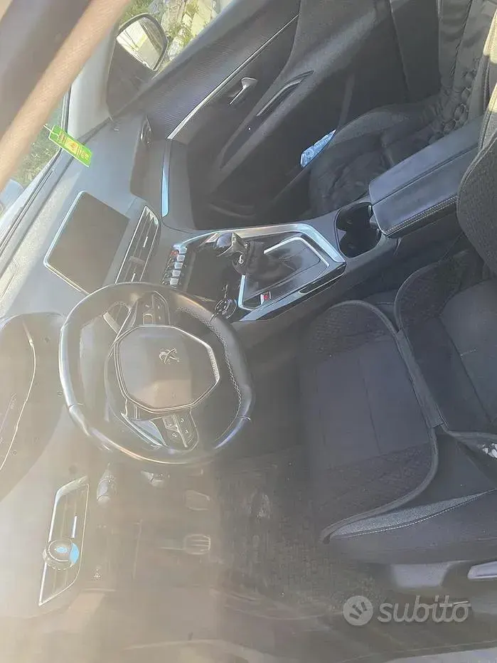 Usata Peugeot 3008 131 CV (96 kW) 2018 Bianco SUV