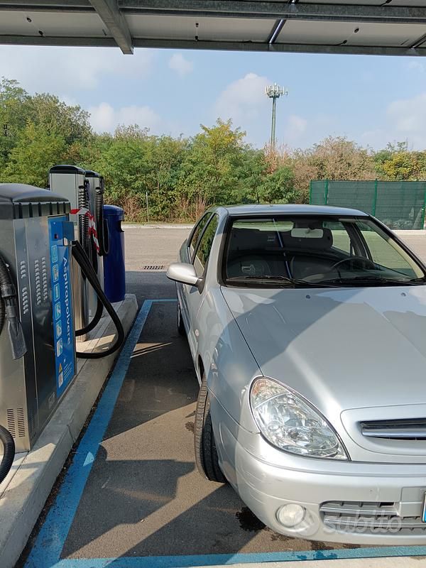 Usata Citroën Xsara 75 CV (55 kW) 2004 Grigio Berlina