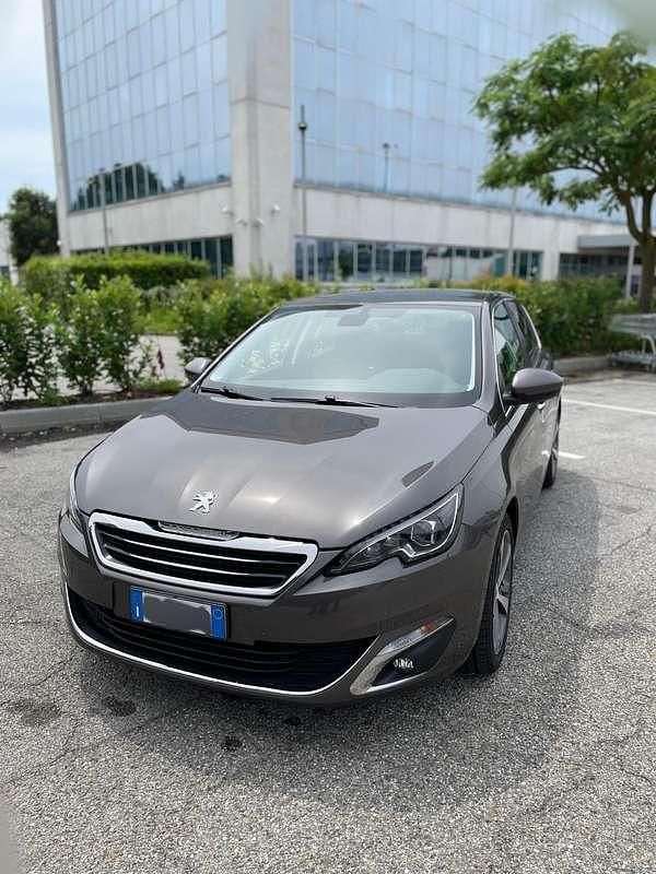 Usata Peugeot 308 Allure 131 CV (96 kW) 2015 Berlina