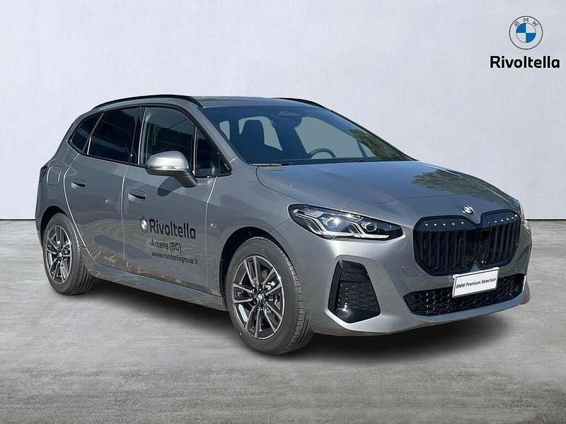 Usata BMW 218 M Sport 149 CV (109 kW) 2025 Grigio Station wagon