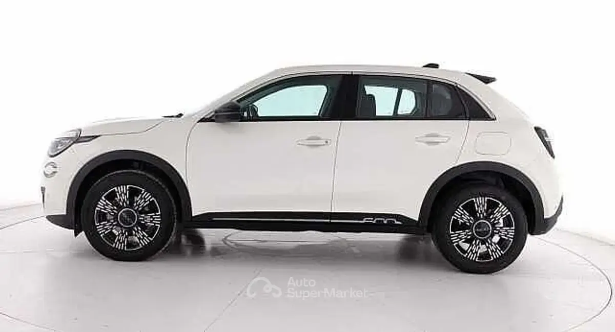 Usata Fiat 600 136 CV (100 kW) 2025 Bianco SUV