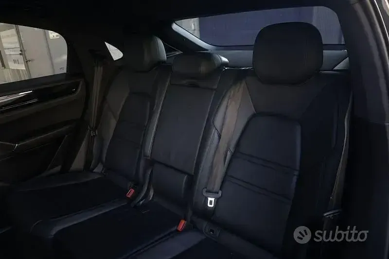 Usata Porsche Cayenne 549 CV (403 kW) 2019 Nero SUV