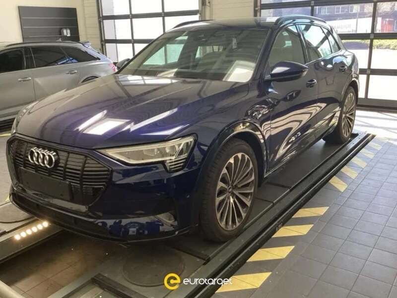 Usata Audi e-tron Business 158 kW (215 CV) 2022 Blu/azzurro SUV