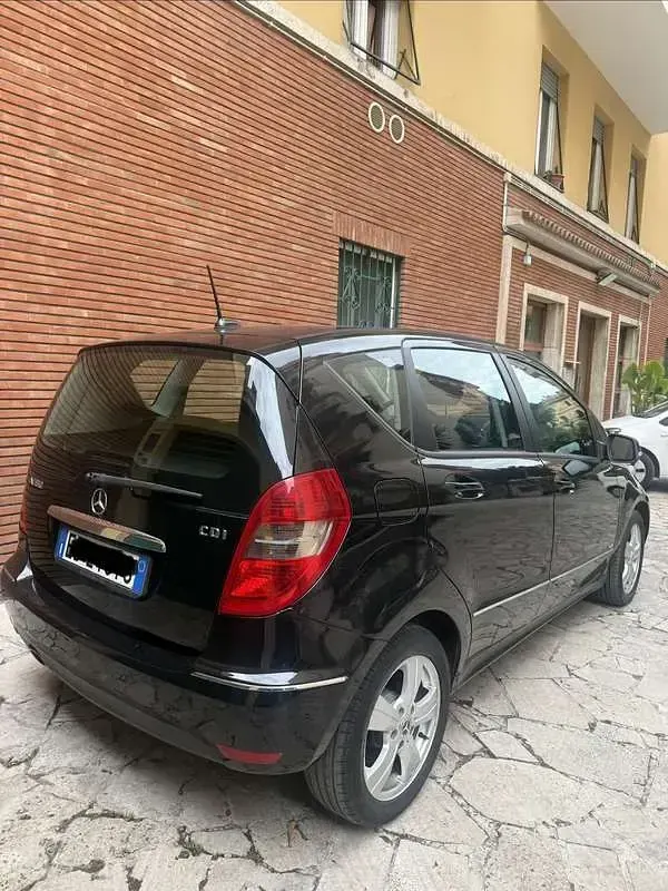 Usata Mercedes A180 Premium 116 CV (85 kW) 2010 Nero Monovolume