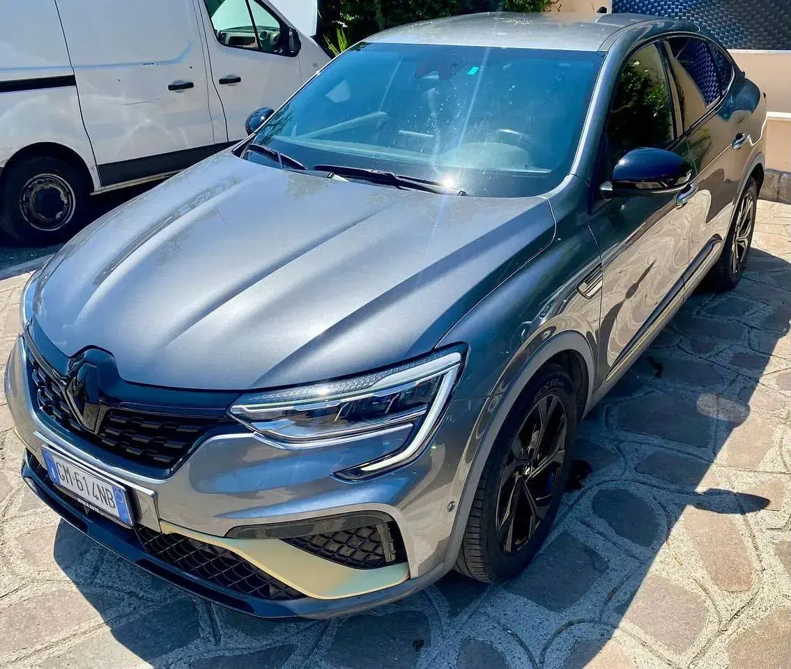Usata Renault Arkana Engineered 94 CV (69 kW) 2023 Grigio SUV