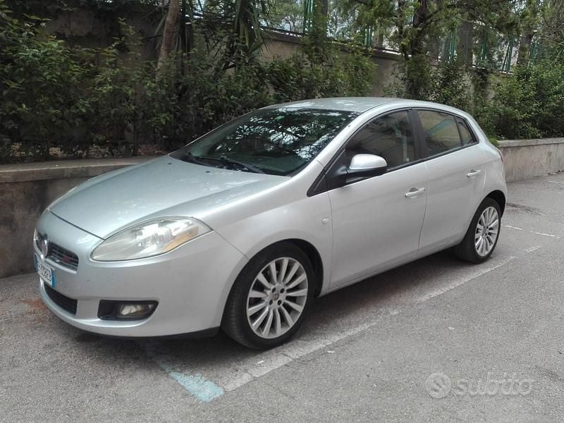 Usata Fiat Bravo 150 CV (110 kW) 2009 Grigio Utilitaria