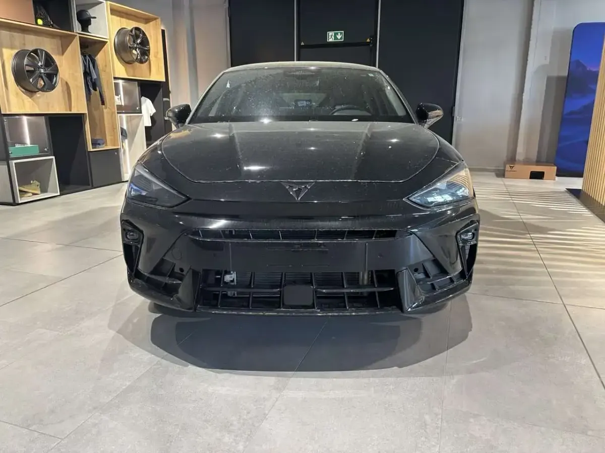 Nuova Cupra Leon 150 CV (110 kW) 2026 Nero midnight Utilitaria
