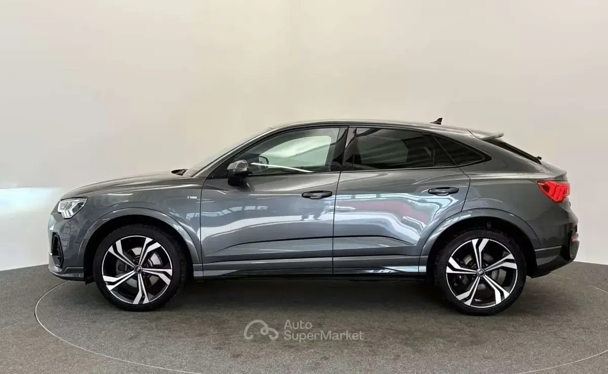 Usata Audi Q3 Sportback S-Line 190 CV (139 kW) 2022 Grigio SUV