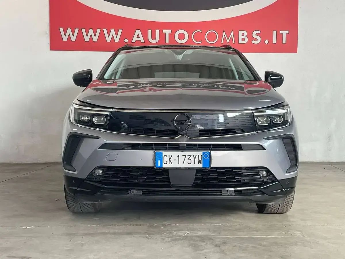 Usata Opel Grandland X GS Line 131 CV (96 kW) 2022 Argento SUV