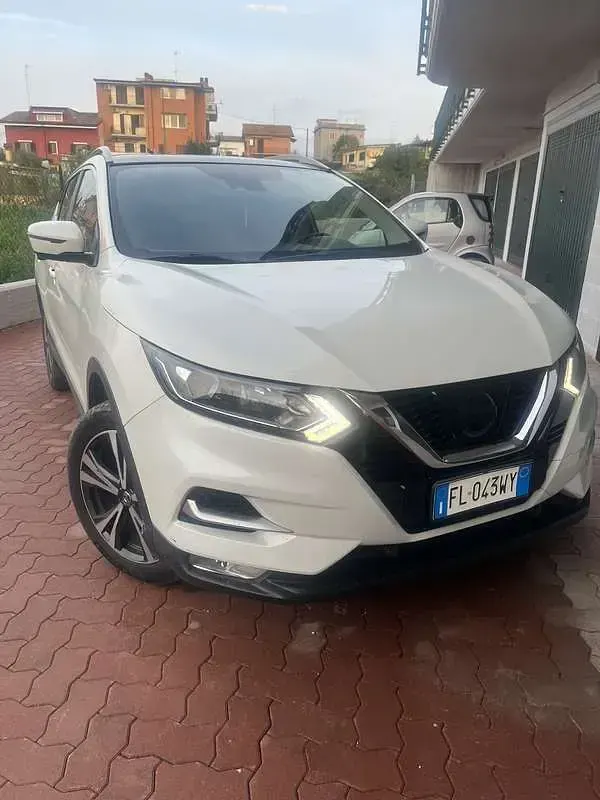 Usata Nissan Qashqai N-Connecta 110 CV (80 kW) 2017 SUV