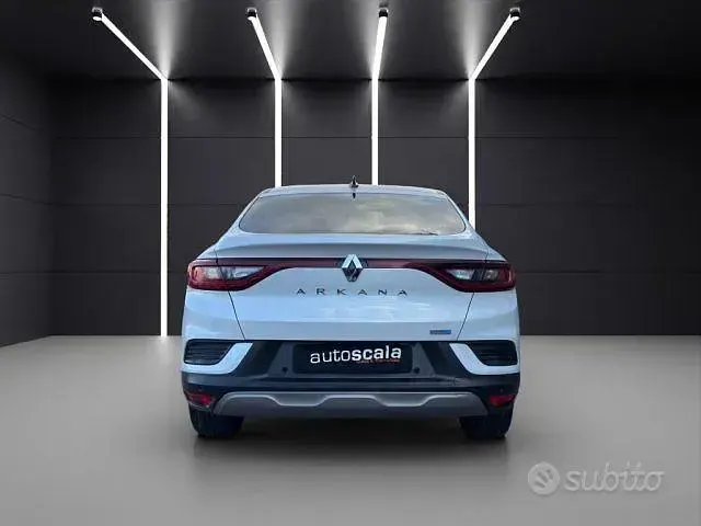 Usata Renault Arkana 94 CV (69 kW) 2022 Bianco SUV