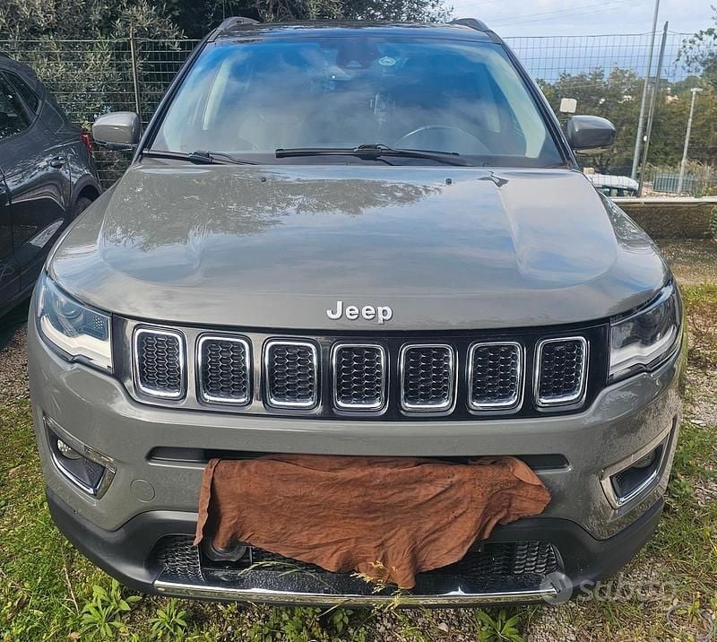 Grigio Usata 2022 Jeep Compass SUV | 8000 € - Immagine 1/2