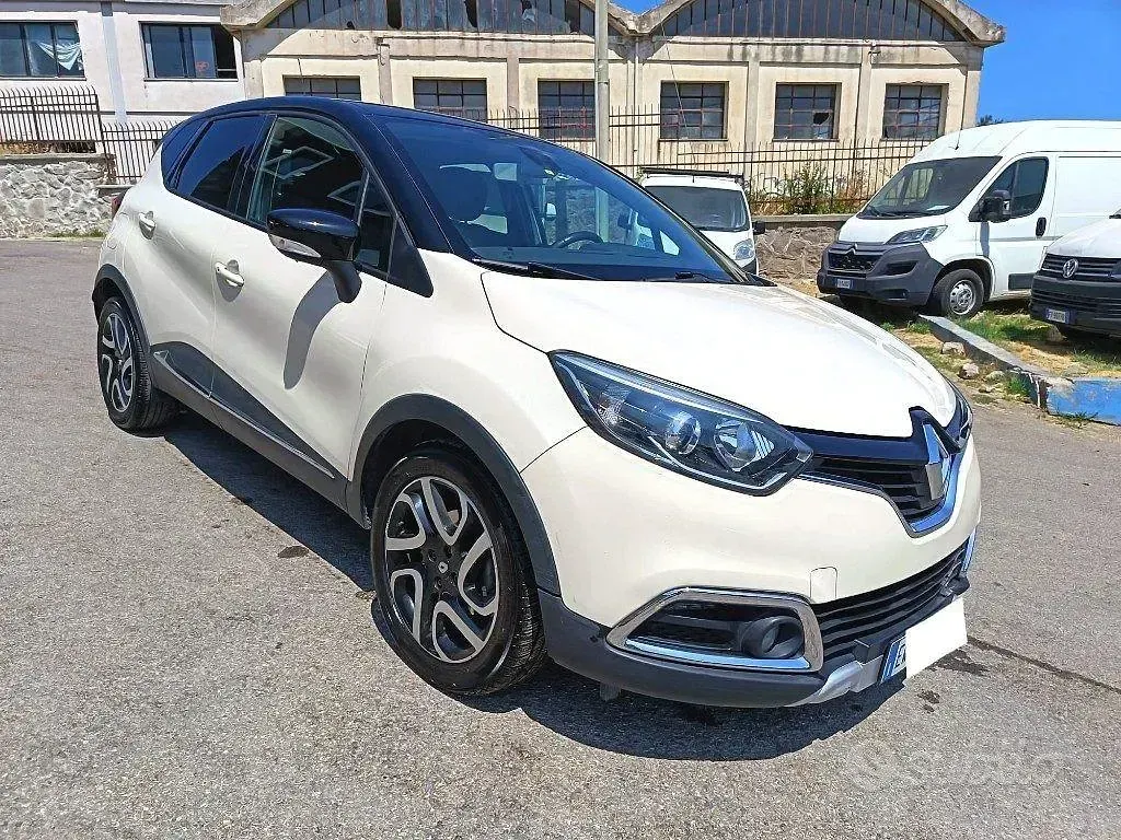 Usata Renault Captur 90 CV (66 kW) 2014 Beige SUV