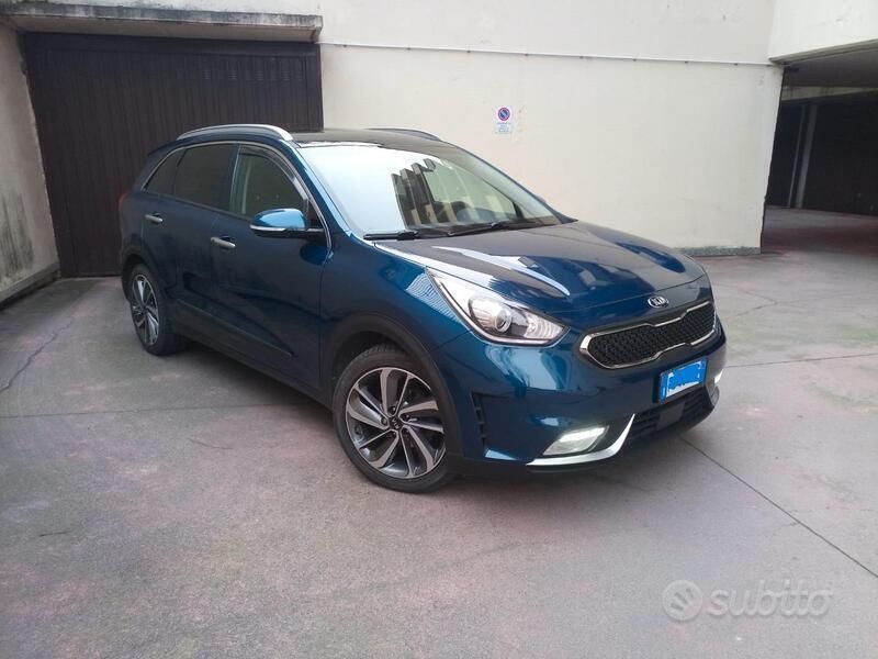 Usata Kia Niro 105 CV (77 kW) 2017 Blu/azzurro SUV