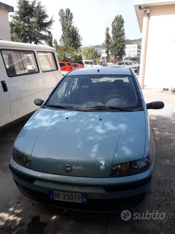 Usata Fiat Punto 80 CV (58 kW) 1999 Utilitaria