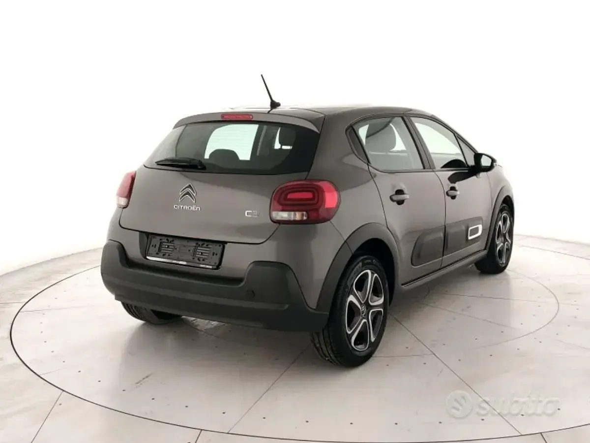 Usata Citroën C3 PureTech 83 CV (61 kW) 2024 Grigio Monovolume