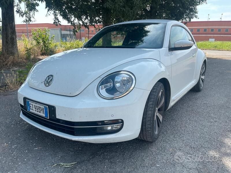 Usata VW Beetle 110 CV (80 kW) 2015 Bianco Utilitaria