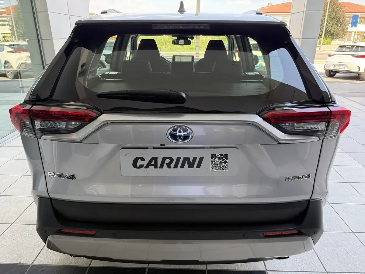 Nuova Toyota RAV4 Hybrid Active 218 CV (160 kW) 2026 SUV