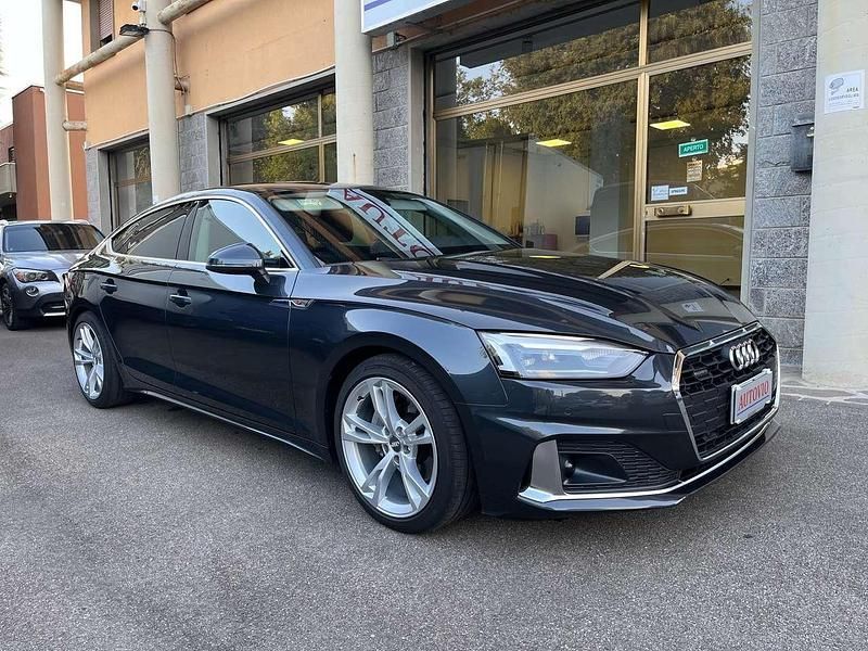 Usata Audi A5 Ambiente 204 CV (150 kW) 2022 Grigio Coupé