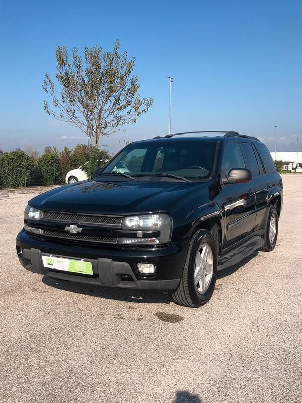 Nero Usata 2003 Chevrolet TrailBlazer SUV | 9500 € - Immagine 1/4