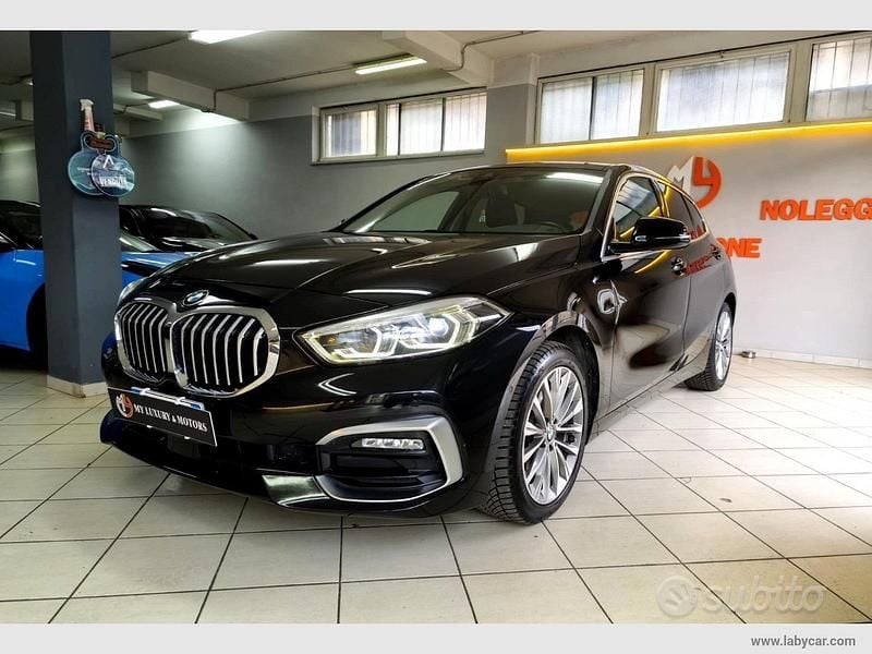 Usata BMW 118 Luxury Line 150 CV (110 kW) 2019 Nero Utilitaria