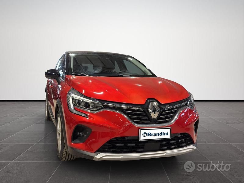Usata Renault Captur Zen 101 CV (74 kW) 2020 Rosso SUV