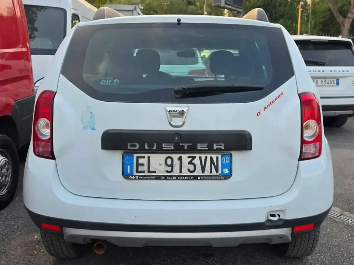 Usata Dacia Duster Lauréate 105 CV (77 kW) 2012 Bianco SUV