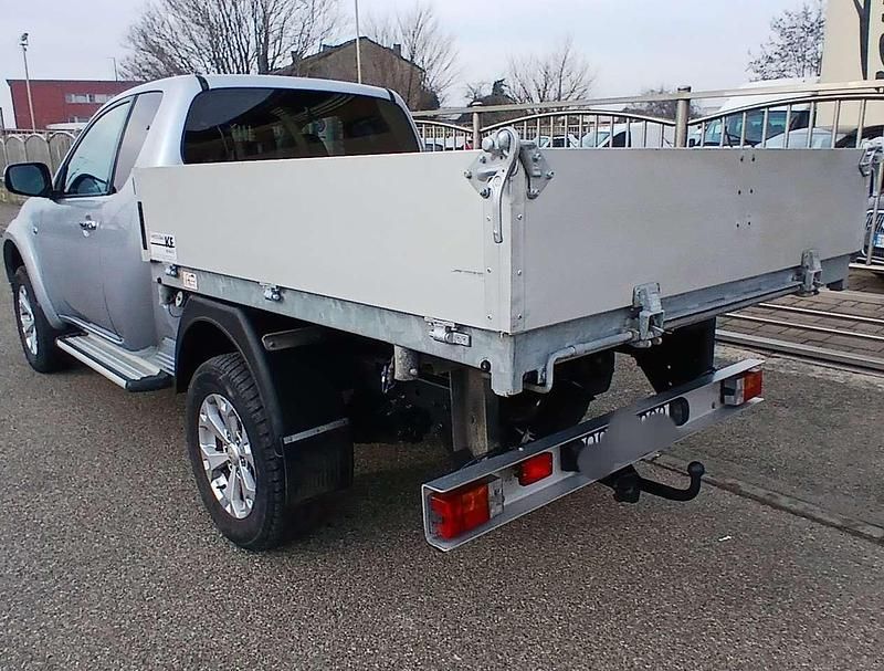 Usata Mitsubishi L200 178 CV (130 kW) 2015 Verice metallizzata Pick-up